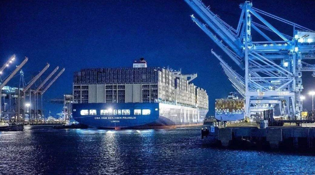 广西浅谈露天料场港口关闭题目标实验办法